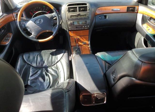 
								LEXUS LS430 2001 SILVER WITH SMALL DAMAGE full									