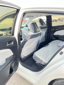 
										TOYOTA PRIUS 2017 WHITE full									