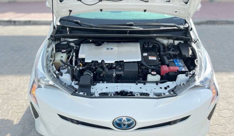
								TOYOTA PRIUS 2017 WHITE full									