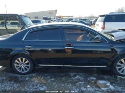
										TOYOTA AVALON 2011 BLACK LIMITED full									