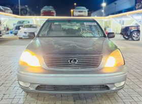 LEXUS LS430 2002 CLEAN CAR