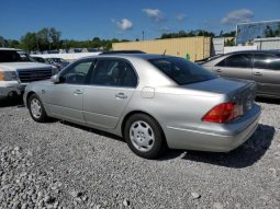 LEXUS LS430 2001 SILVER WITH SMALL DAMAGE