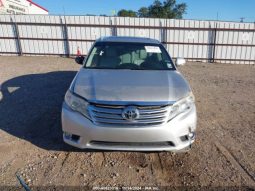 TOYOTA AVALON 2011 SILVER