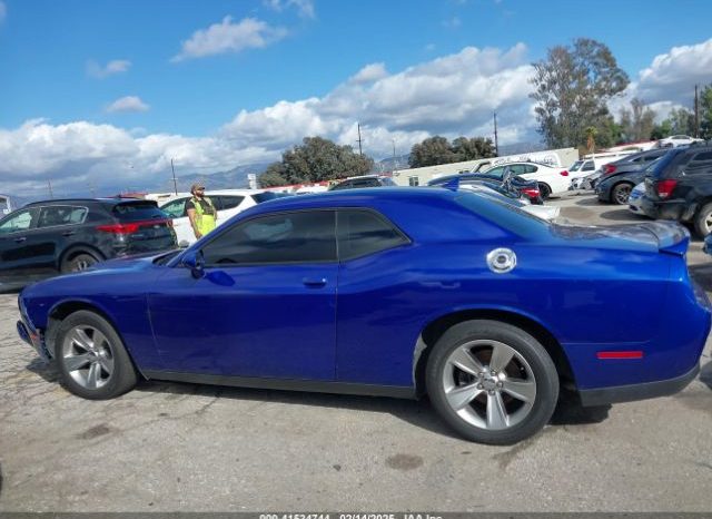 
								DODGE CHALLENGER 2019 V6 BLUE full									