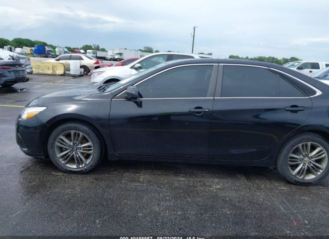 
								TOYOTA CAMRY 2015 SE BLACK full									