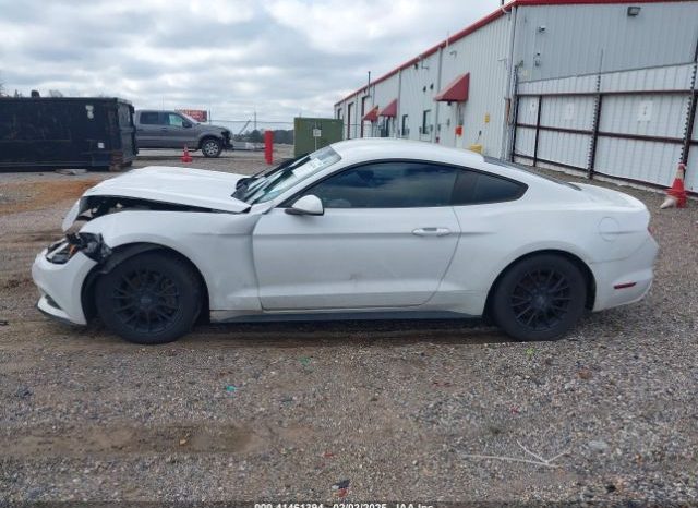 
								FORD MUSTANG 2017 V6 WIHTE full									