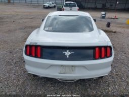 FORD MUSTANG 2017 V6 WIHTE