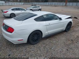 
										FORD MUSTANG 2017 V6 WIHTE full									