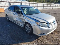 TOYOTA AVALON 2011 SILVER
