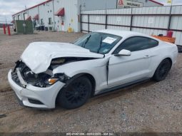 FORD MUSTANG 2017 V6 WIHTE