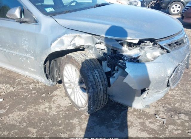 
								TOYOTA AVALON 2015 HYBRID LIMITED COLOR SILVER full									