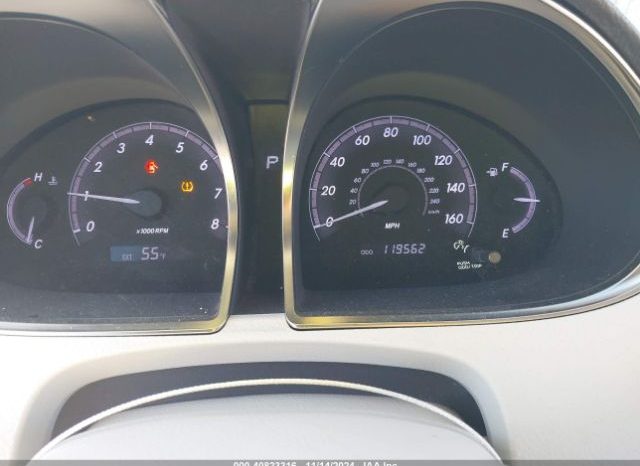 
								TOYOTA AVALON 2011 SILVER full									