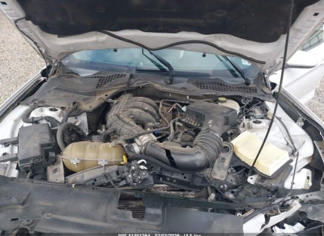
								FORD MUSTANG 2017 V6 WIHTE full									