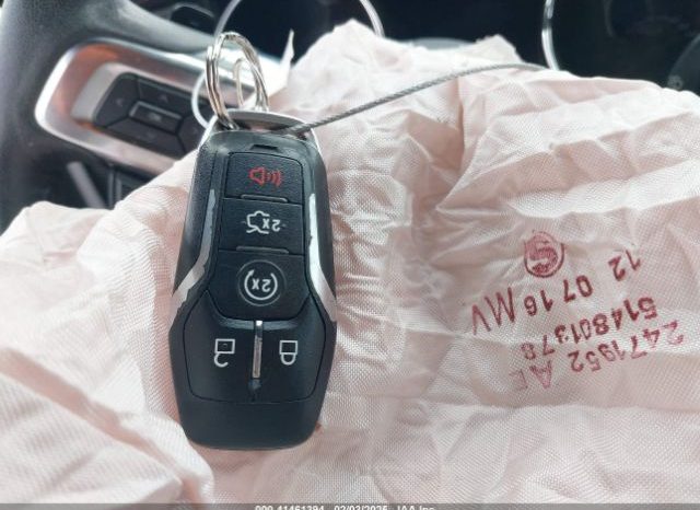 
								FORD MUSTANG 2017 V6 WIHTE full									